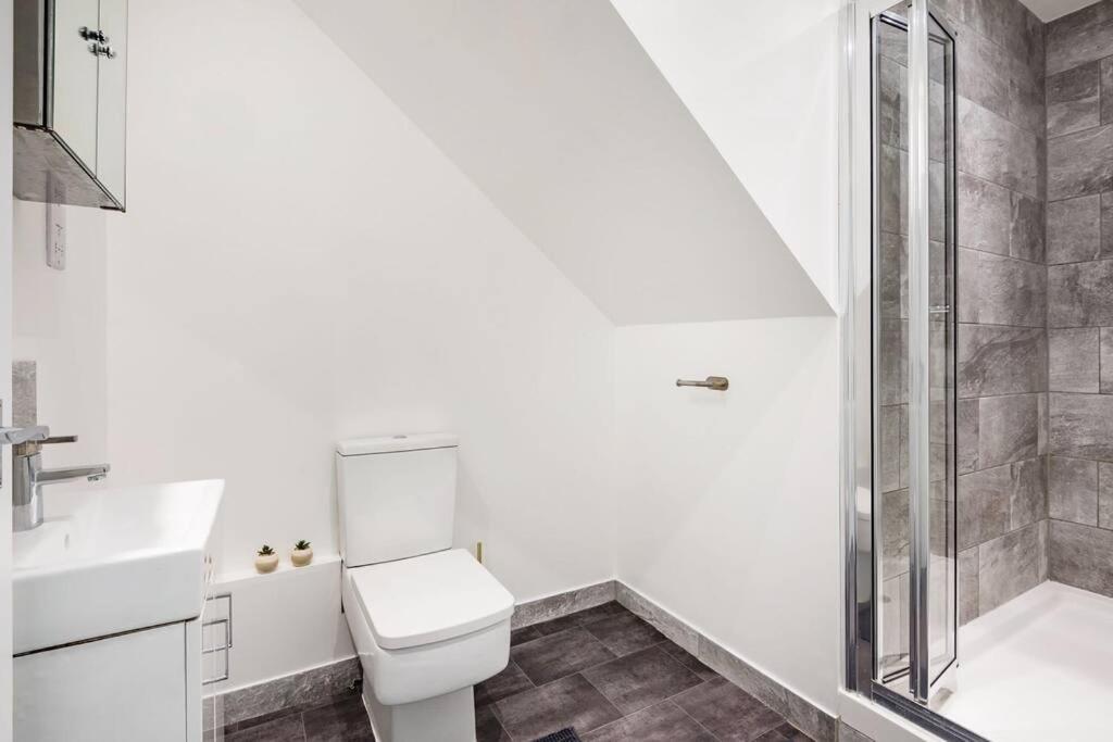 2 Bedroom Flat Edgware Road Appartamento